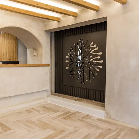 Korali Palace شقة فندقية