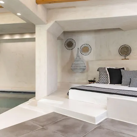 Korali Palace شقة فندقية 4*